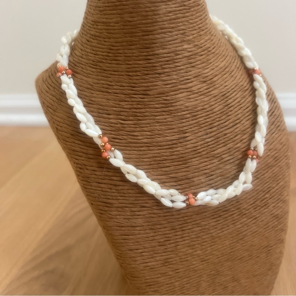 Vintage Triple Twisted Fresh Water Pearl Shell Pink Coral Necklace Gold Beads - Picture 2 of 6